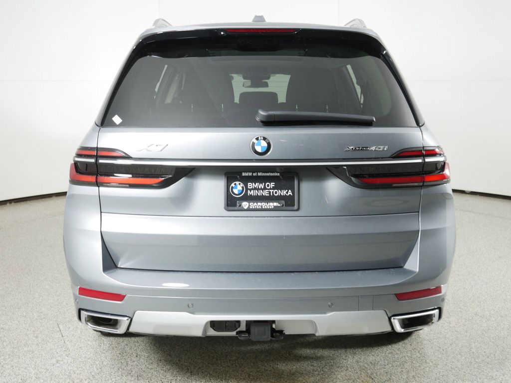 2025 BMW X7 xDrive40i 10
