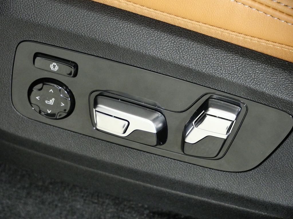 Thumbnail: 2026 BMW X5 - 42