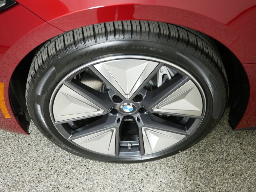 Thumbnail: 2025 BMW i4 - 20