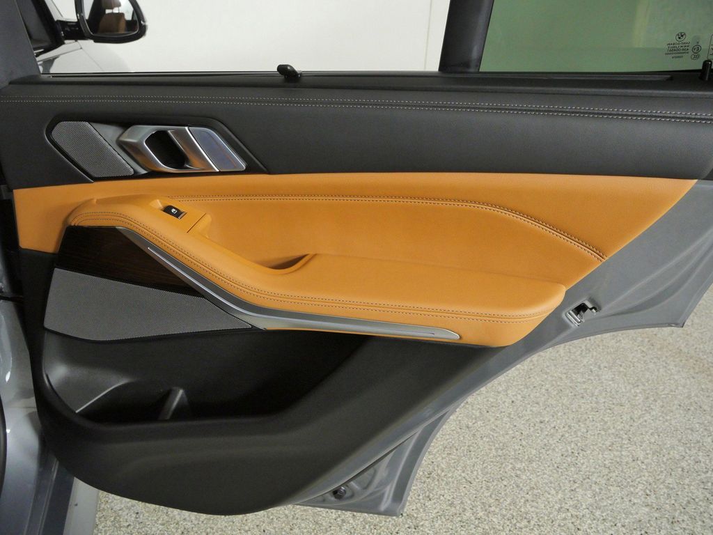 Thumbnail: 2026 BMW X5 - 25