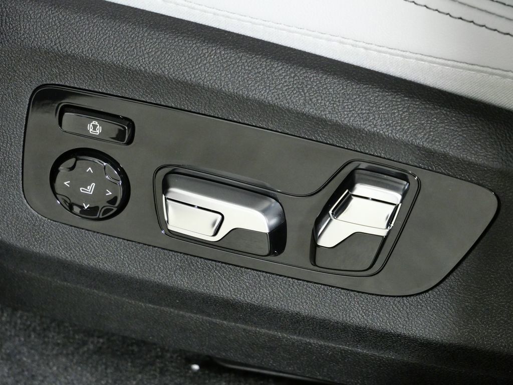 Thumbnail: 2026 BMW X5 - 41