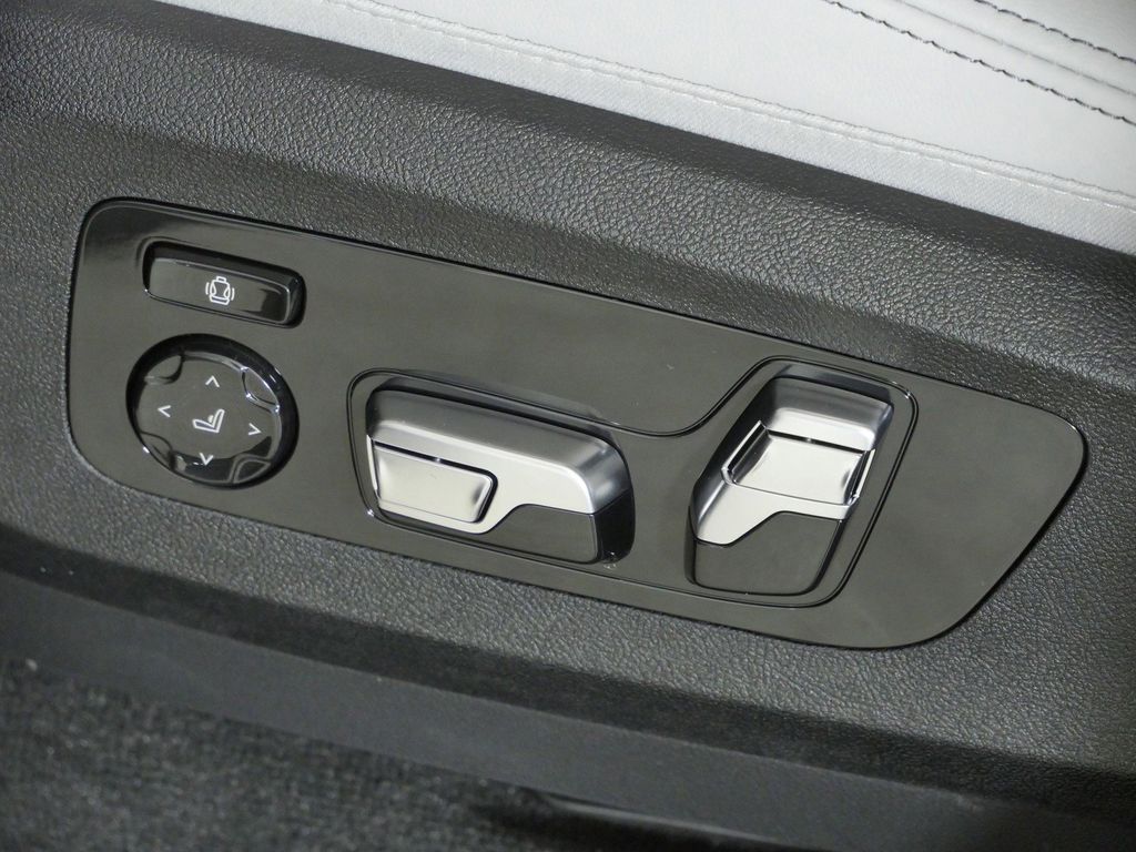 Thumbnail: 2026 BMW X5 - 39