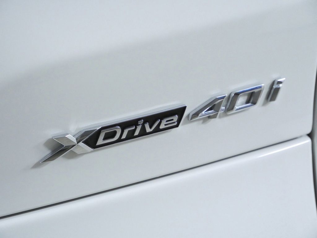 Thumbnail: 2026 BMW X5 - 12