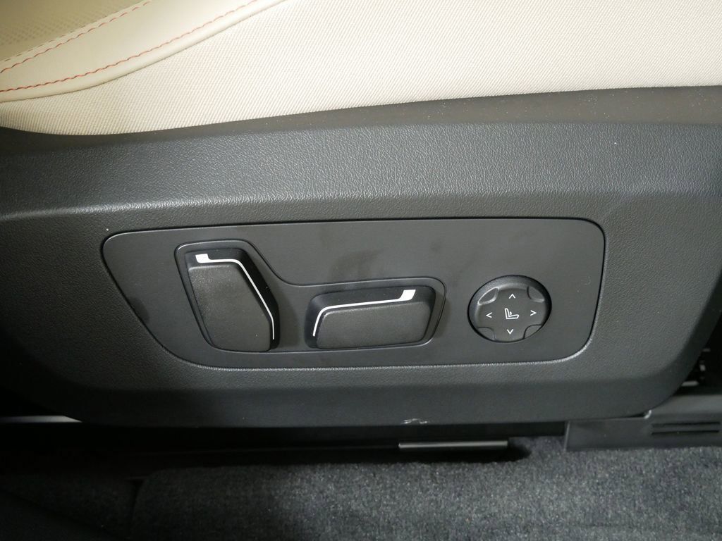 Thumbnail: 2025 BMW X3 - 24