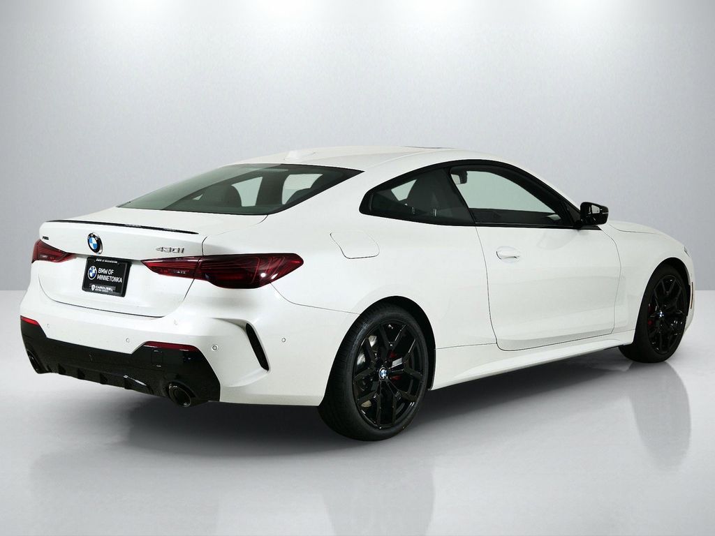 Thumbnail: 2026 BMW 4 Series - 8
