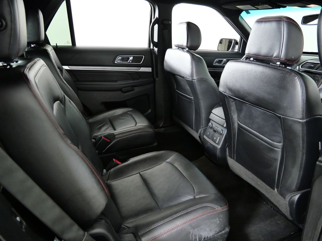 Thumbnail: 2016 Ford Explorer - 26