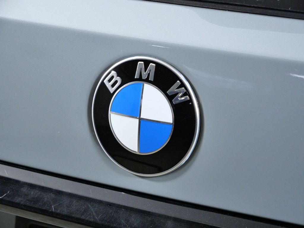 Thumbnail: 2025 BMW X7 - 12