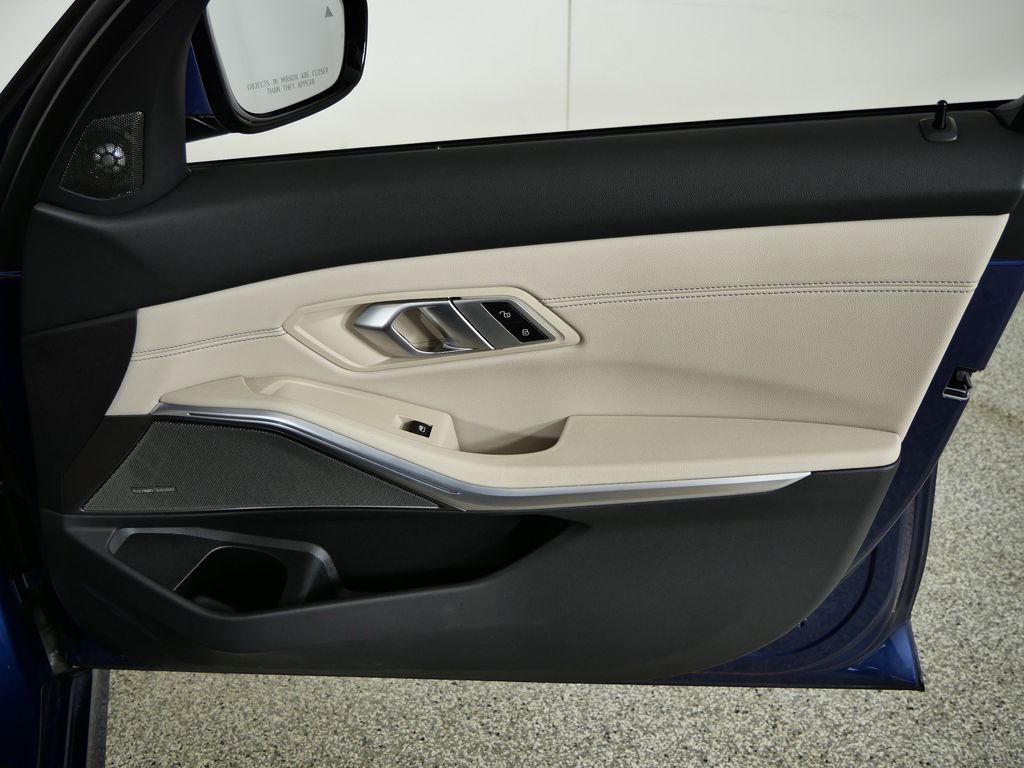 Thumbnail: 2023 BMW 3 Series - 23