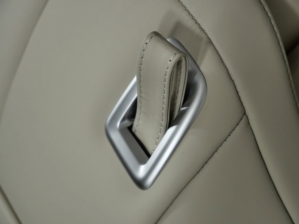 Thumbnail: 2026 BMW 8 Series - 26