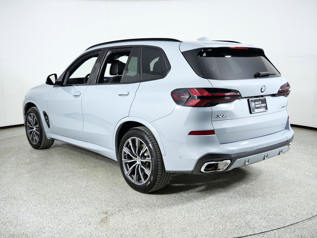 Thumbnail: 2025 BMW X5 - 17