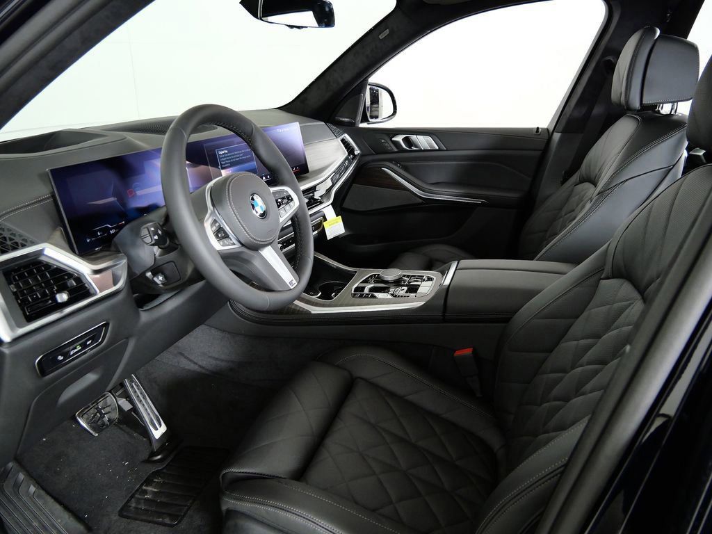 Thumbnail: 2026 BMW X7 - 36