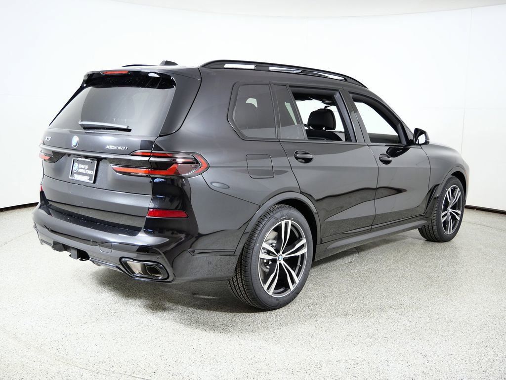 Thumbnail: 2026 BMW X7 - 11
