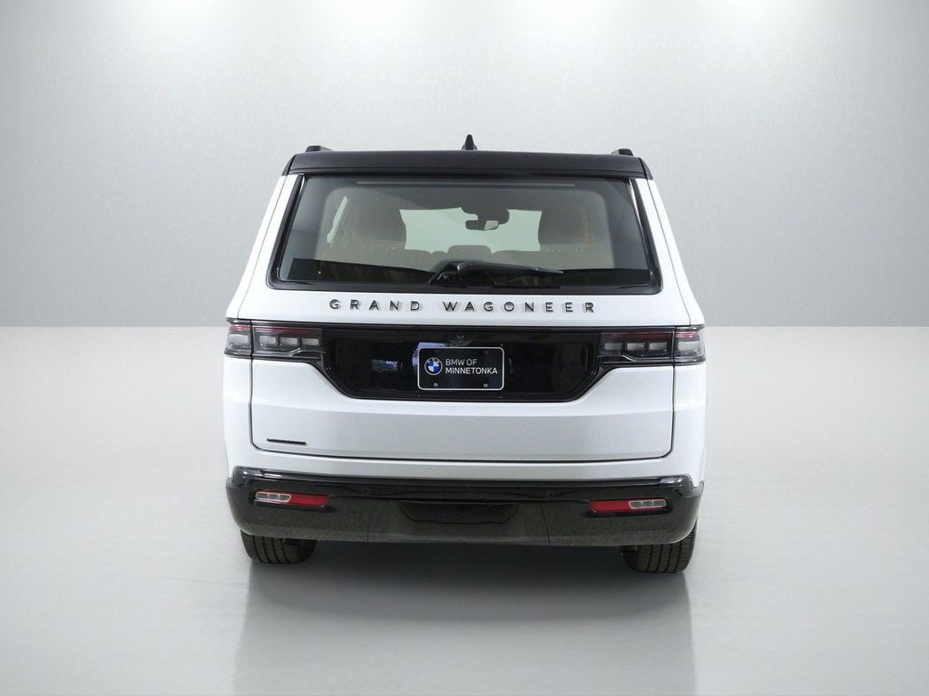Thumbnail: 2023 Jeep Grand Wagoneer - 10