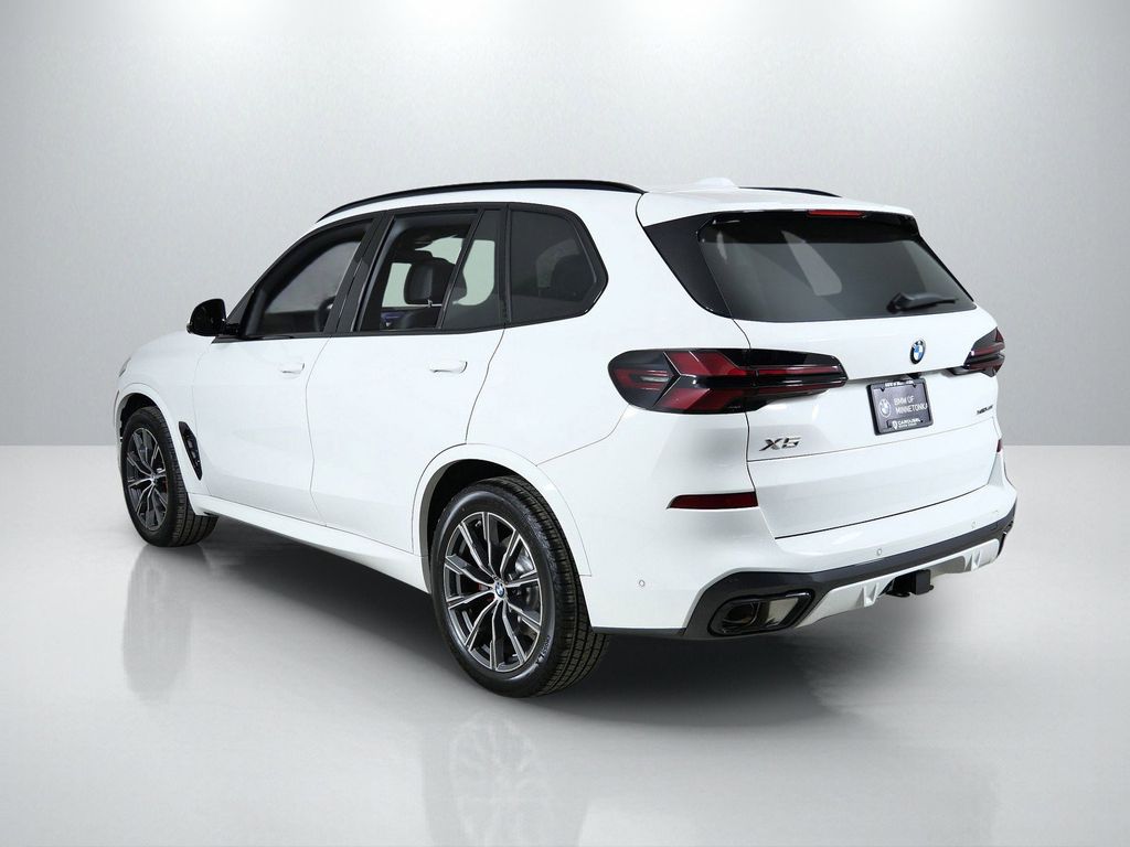 Thumbnail: 2026 BMW X5 - 14