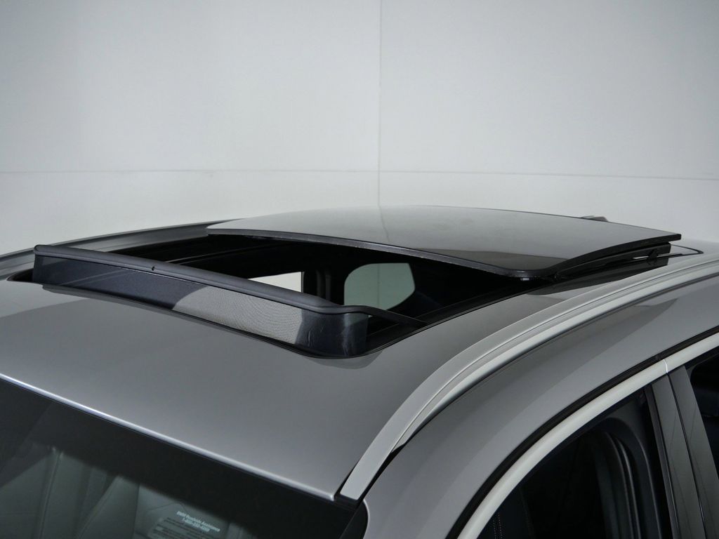 Thumbnail: 2026 BMW X1 - 18