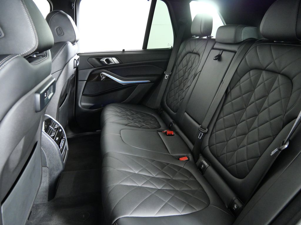 Thumbnail: 2023 BMW X5 - 37