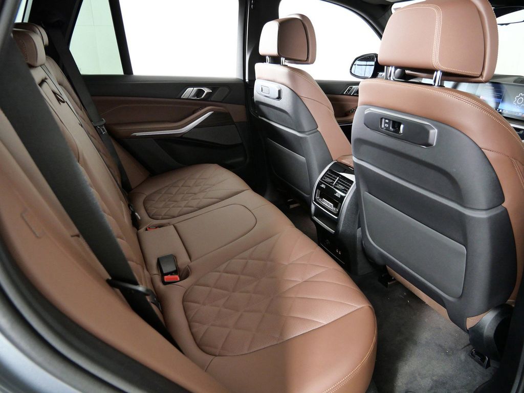 Thumbnail: 2026 BMW X5 - 26