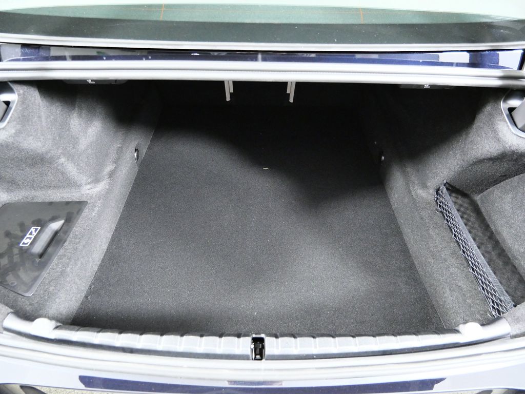 Thumbnail: 2026 BMW 8 Series - 27