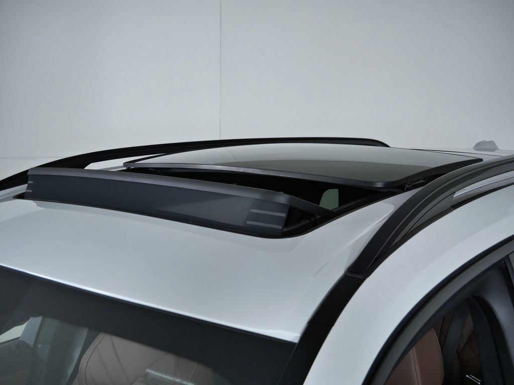 Thumbnail: 2026 BMW X7 - 20