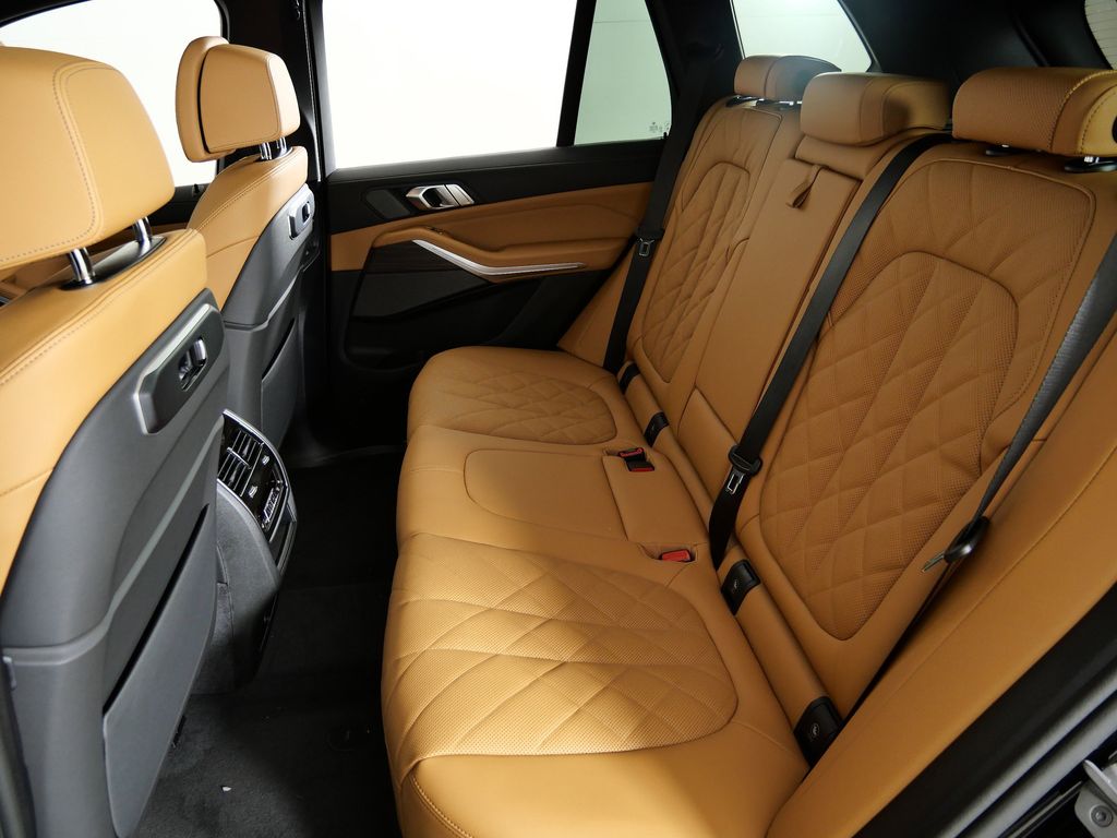 Thumbnail: 2026 BMW X5 - 32