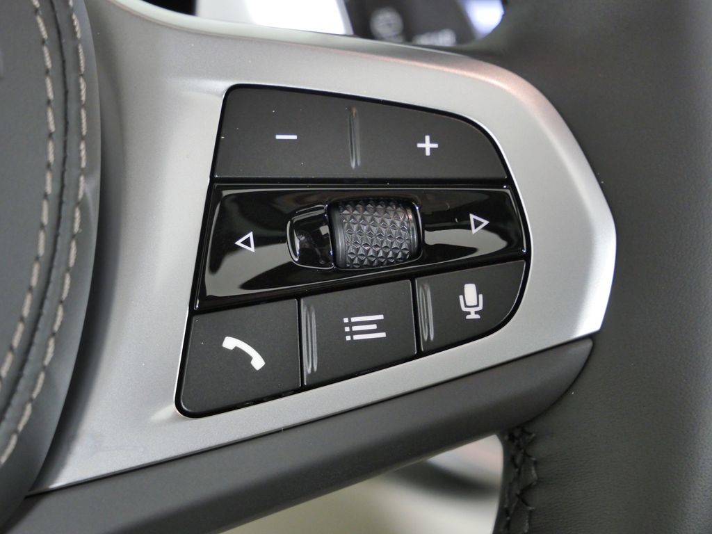 Thumbnail: 2026 BMW X5 - 42