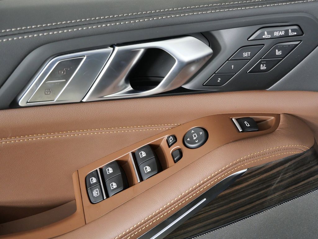 Thumbnail: 2026 BMW X7 - 39