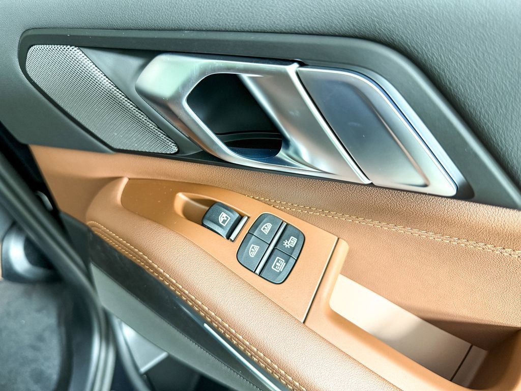 Thumbnail: 2026 BMW X7 - 30