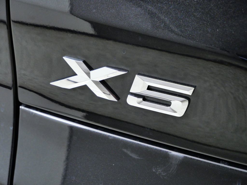 Thumbnail: 2026 BMW X5 - 15