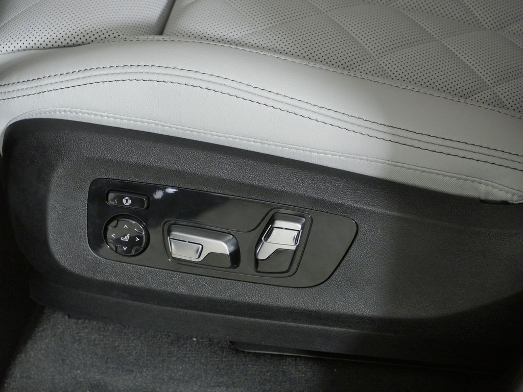 Thumbnail: 2026 BMW X5 - 39