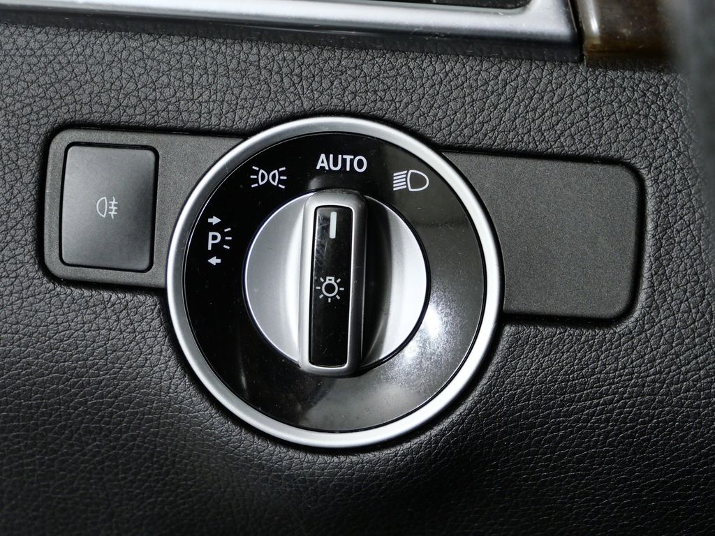 Thumbnail: 2017 Mercedes-Benz GLE - 40