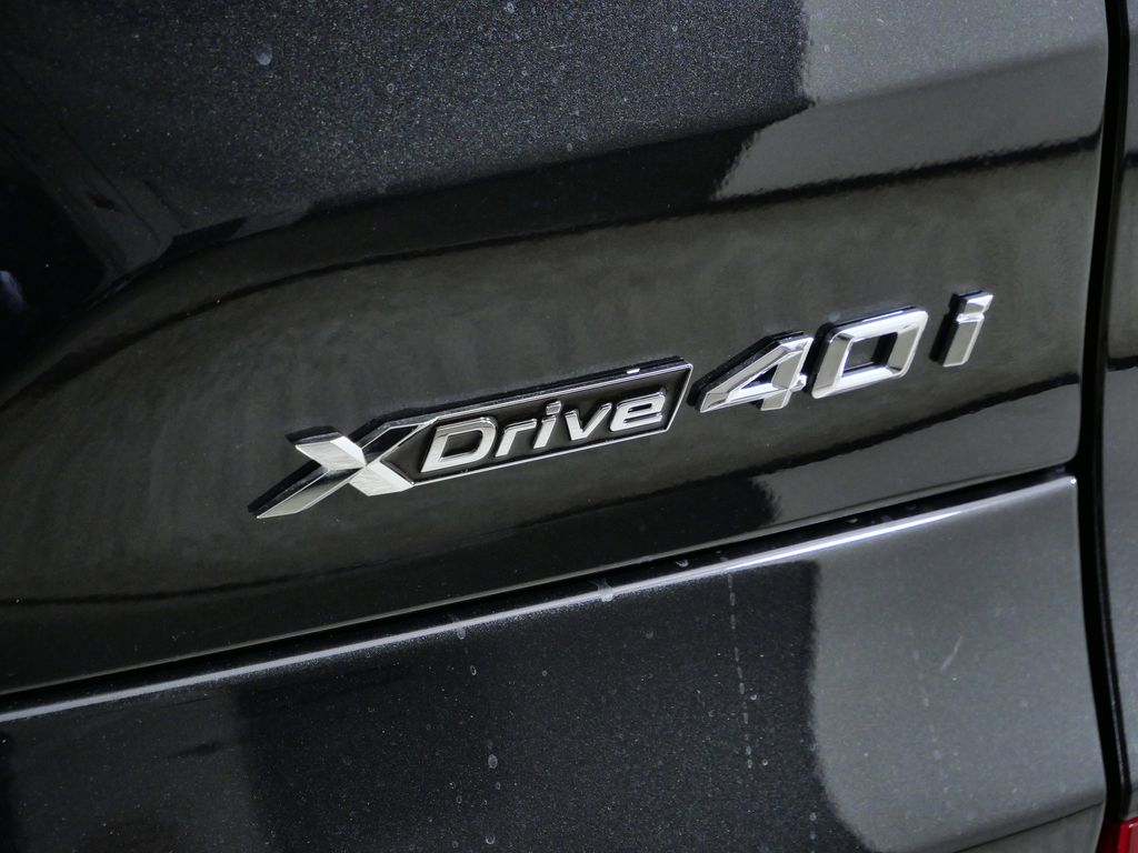 Thumbnail: 2026 BMW X5 - 12