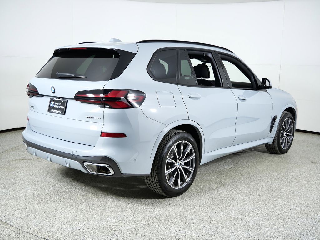 Thumbnail: 2025 BMW X5 - 11