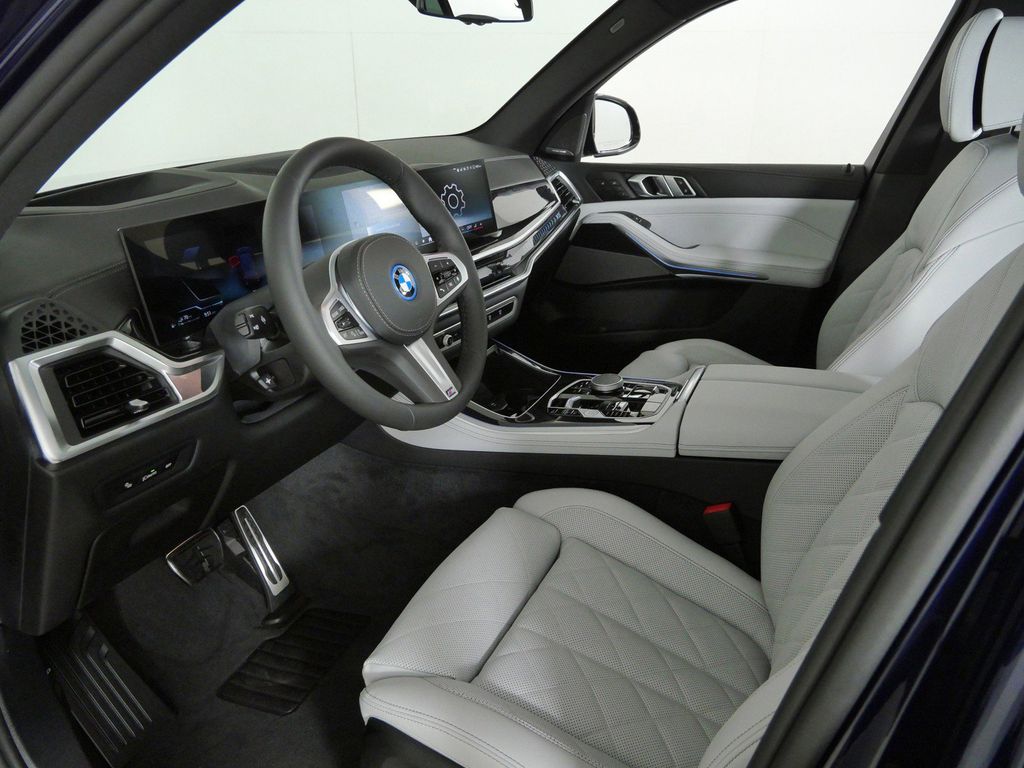 Thumbnail: 2026 BMW X5 - 35
