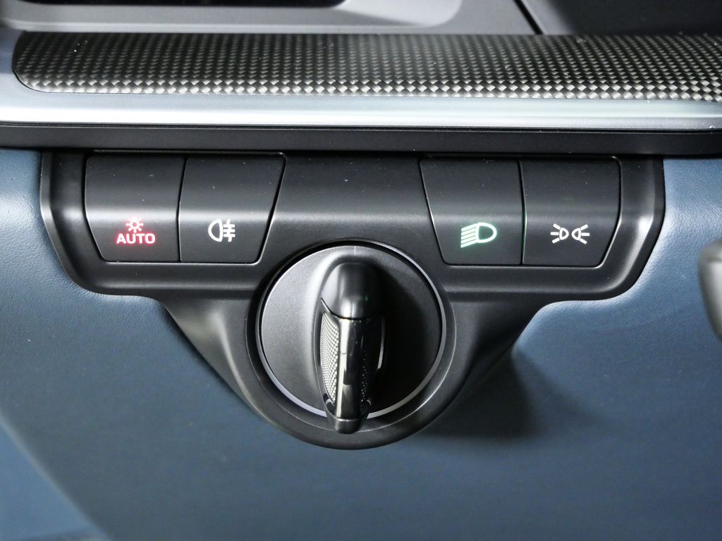 Thumbnail: 2023 Porsche 911 - 34