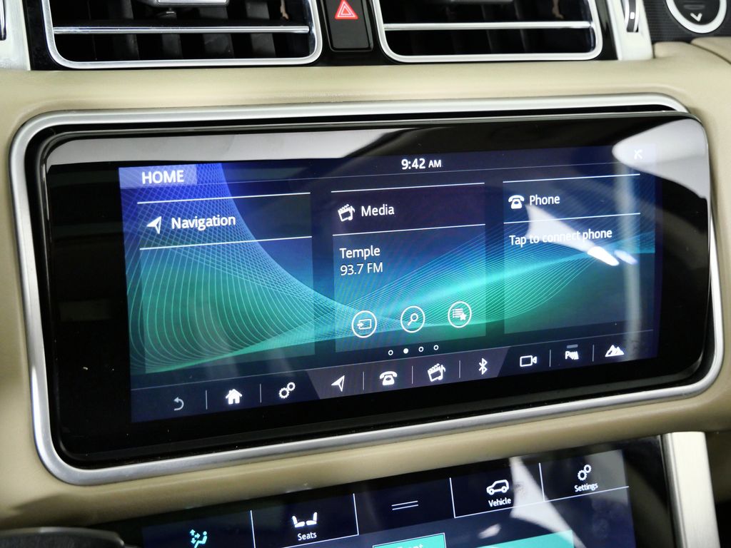 Thumbnail: 2018 Land Rover Range Rover - 43