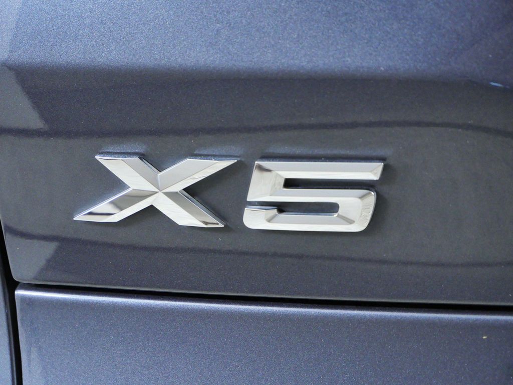 Thumbnail: 2020 BMW X5 - 12