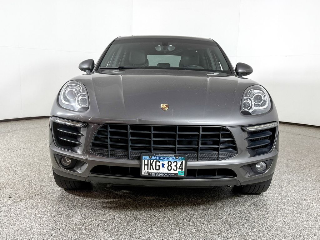 Thumbnail: 2015 Porsche Macan - 3