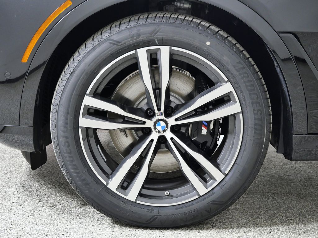 Thumbnail: 2026 BMW X7 - 17