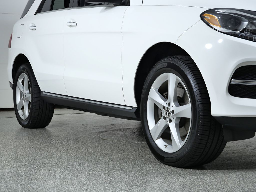 Thumbnail: 2017 Mercedes-Benz GLE - 7