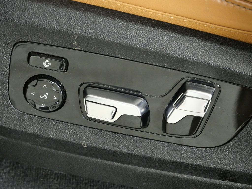 Thumbnail: 2023 BMW X7 - 45