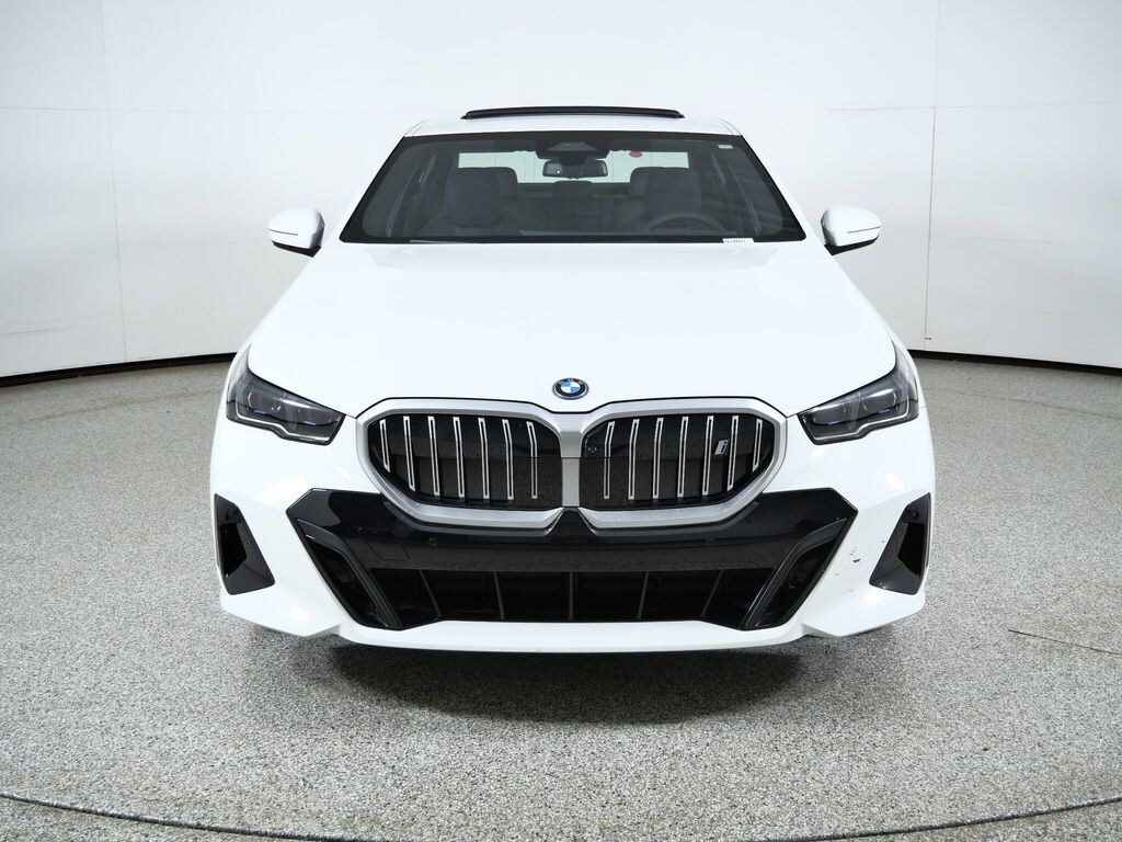 New 2026 BMW i5 xDrive40 Sedan