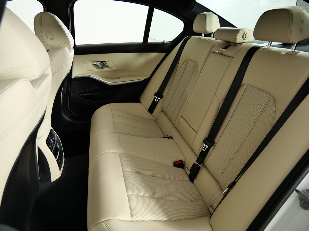 Thumbnail: 2026 BMW 3 Series - 31