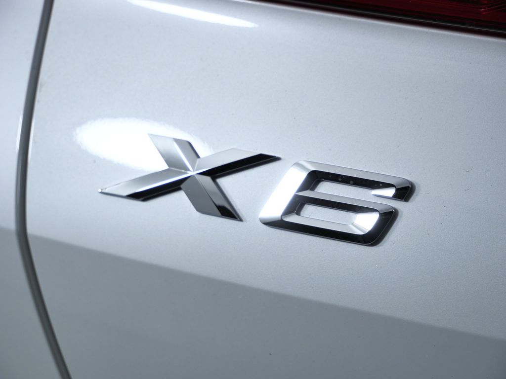 Thumbnail: 2026 BMW X6 - 13