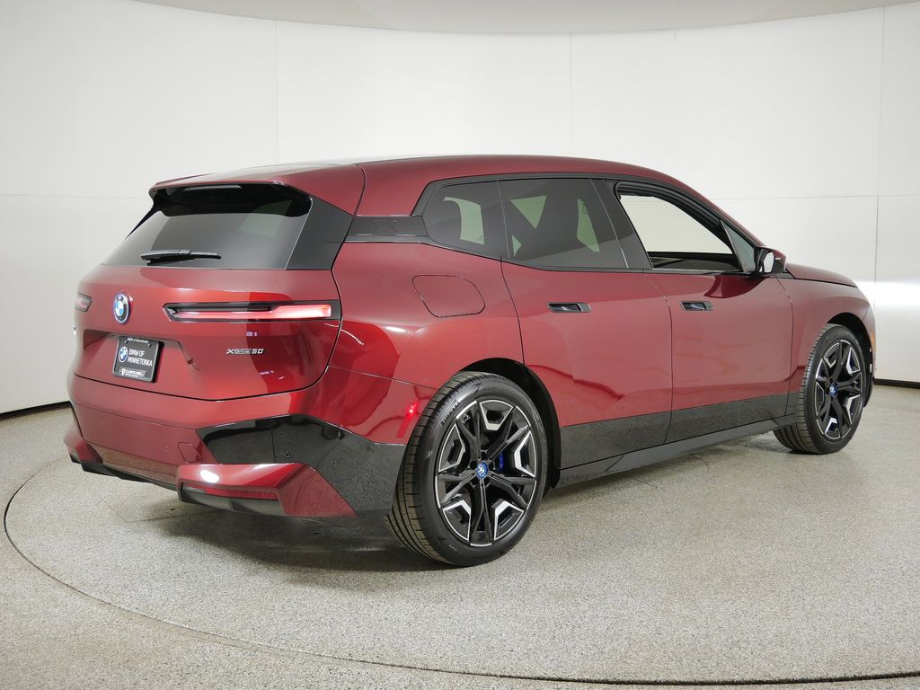 Thumbnail: 2023 BMW iX - 11