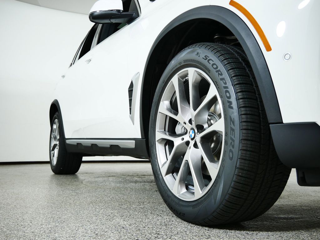 Thumbnail: 2026 BMW X5 - 5