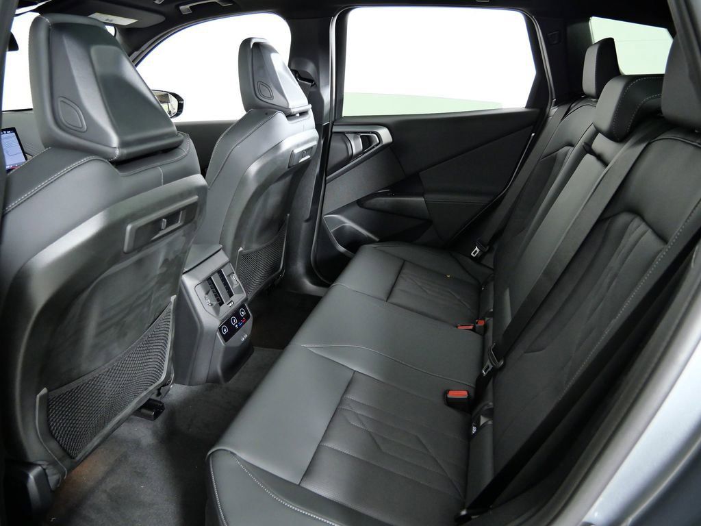 Thumbnail: 2026 BMW X3 - 32