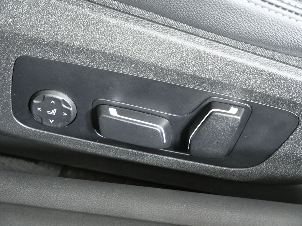 Thumbnail: 2025 BMW 4 Series - 40