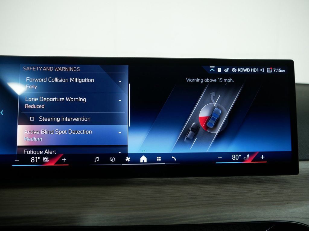 Thumbnail: 2025 BMW 3 Series - 45