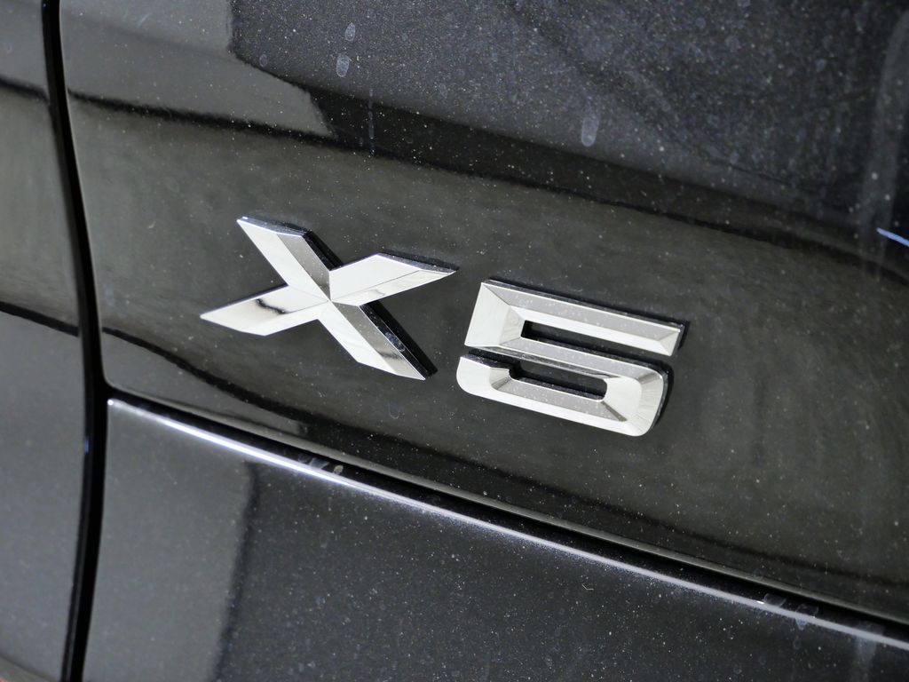 Thumbnail: 2026 BMW X5 - 13