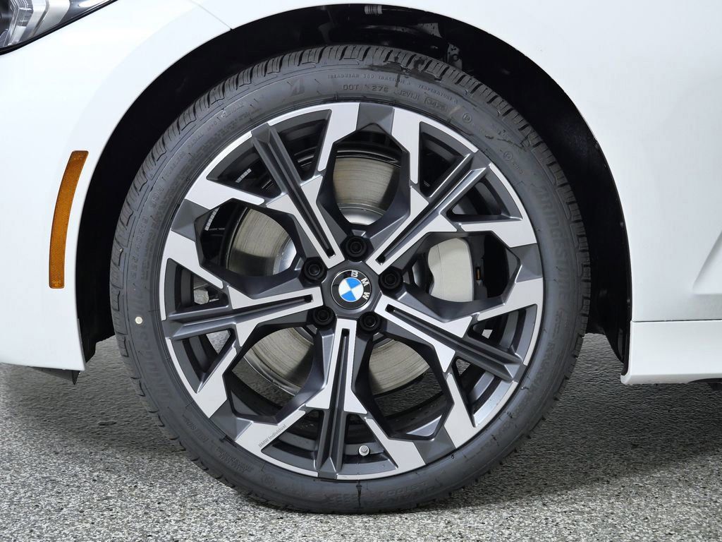 Thumbnail: 2026 BMW 3 Series - 18